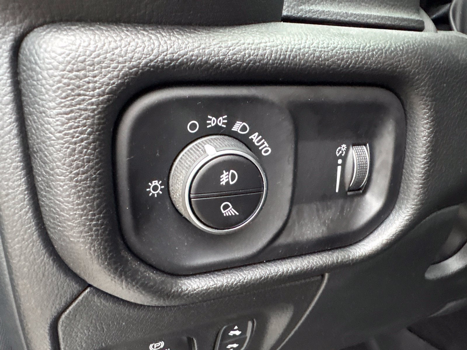 2025 RAM Ram 1500 Lone Star Crew Cab 4x2 5'7' Box