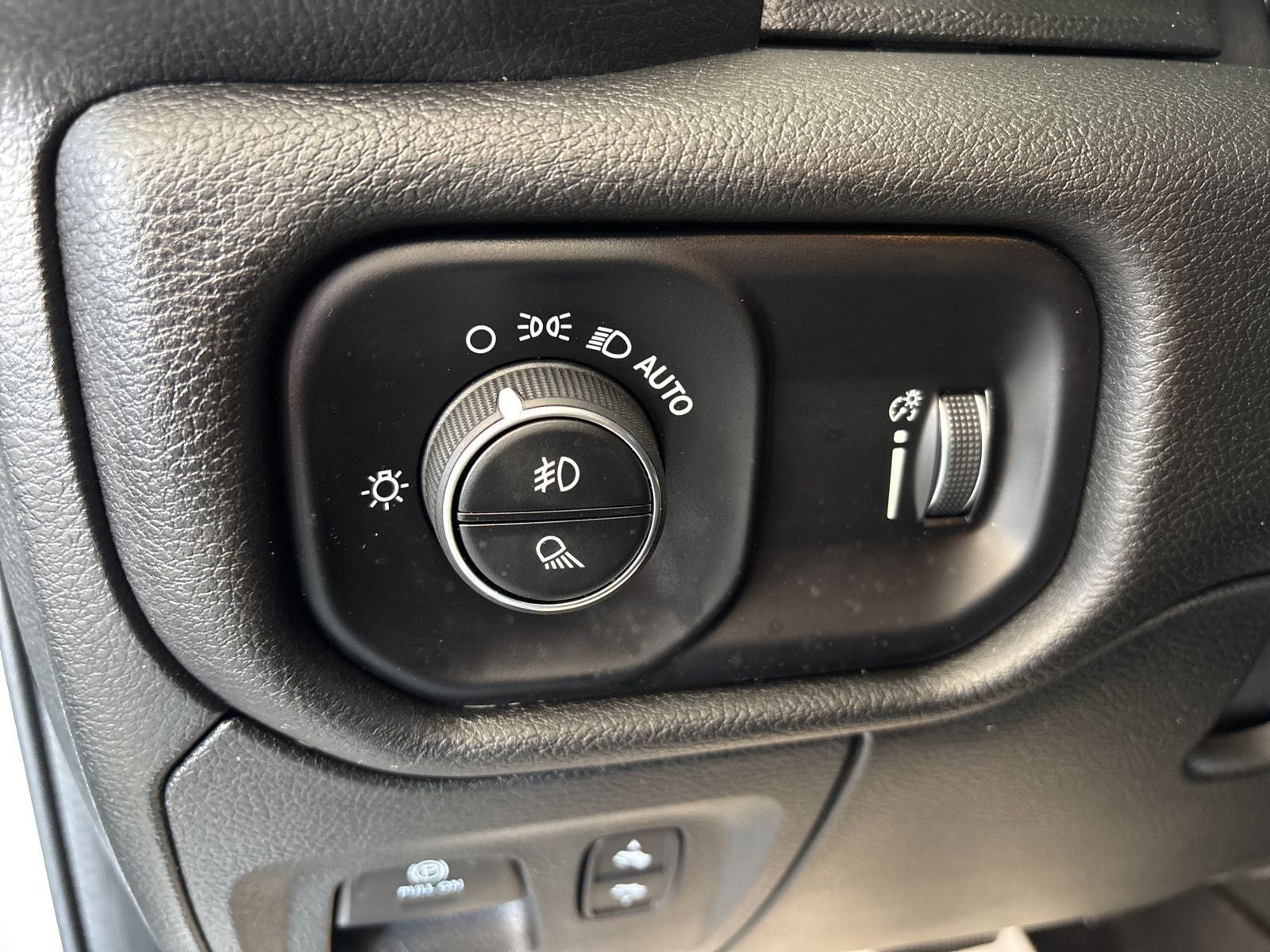 2023 RAM Ram 1500 Lone Star Crew Cab 4x2 5'7' Box