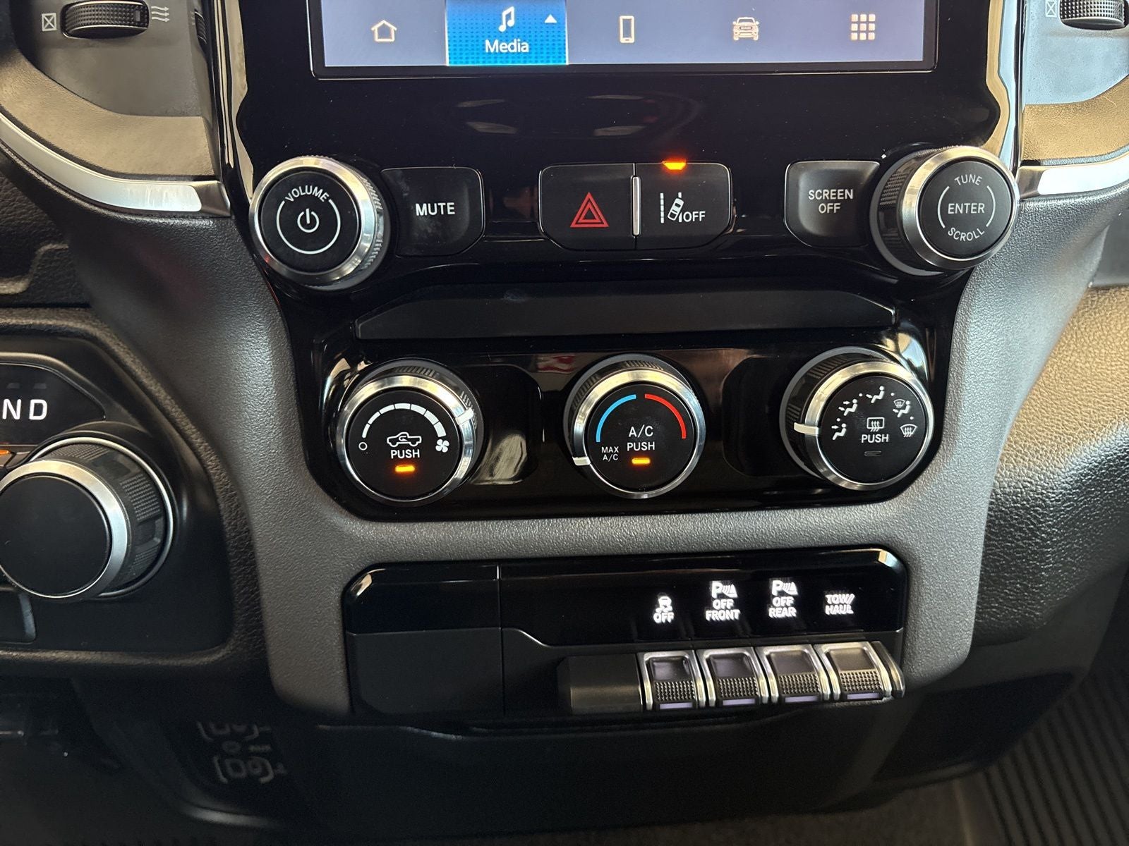 2025 RAM Ram 1500 Lone Star Crew Cab 4x4 5'7' Box