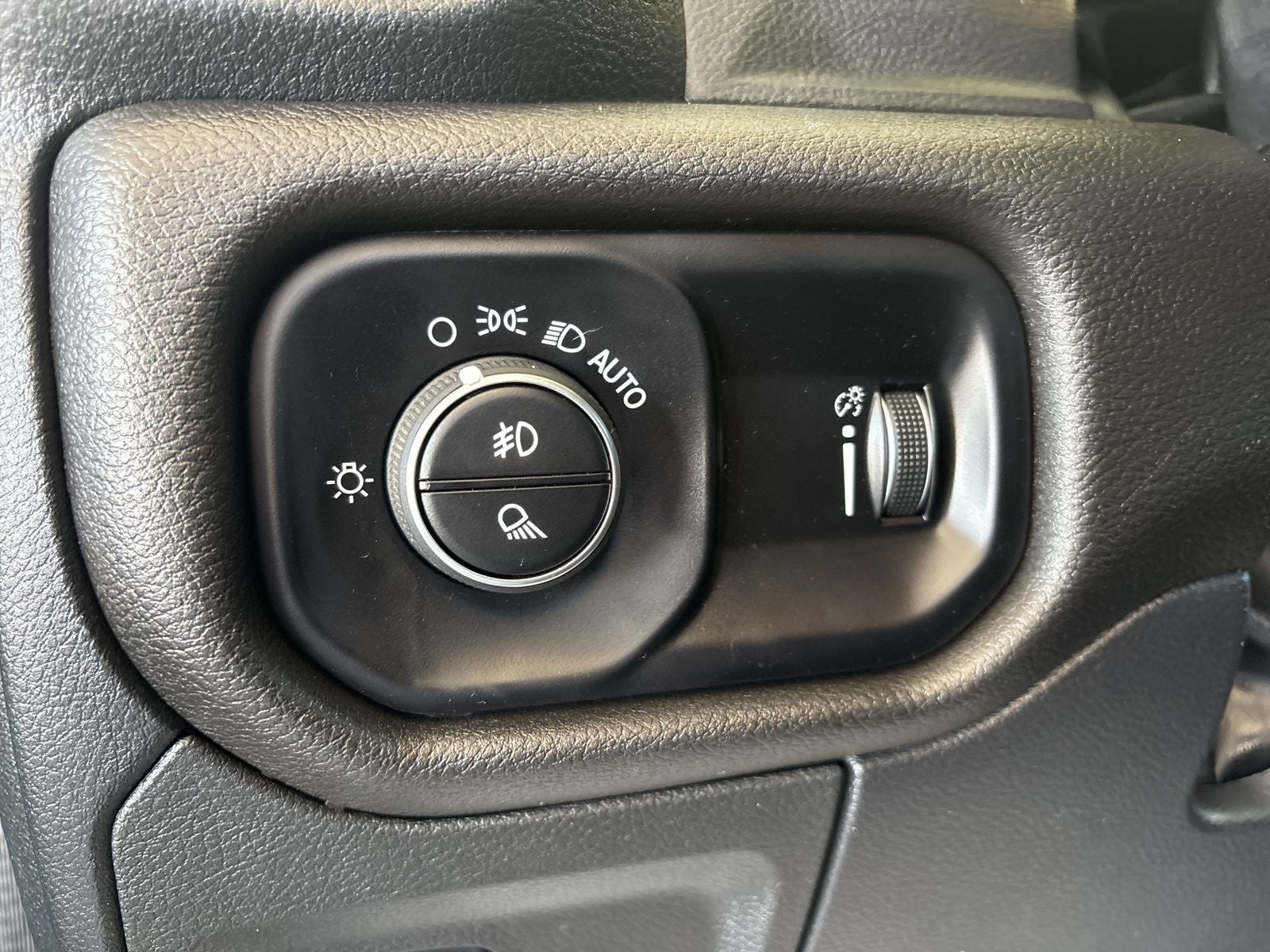 2025 RAM Ram 1500 Warlock Crew Cab 4x4 5'7' Box