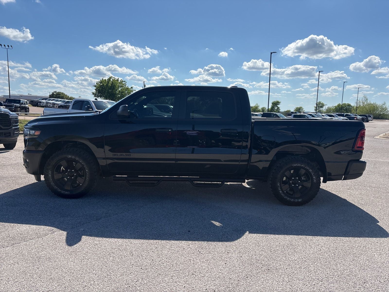 2025 RAM Ram 1500 Warlock Crew Cab 4x4 5'7' Box