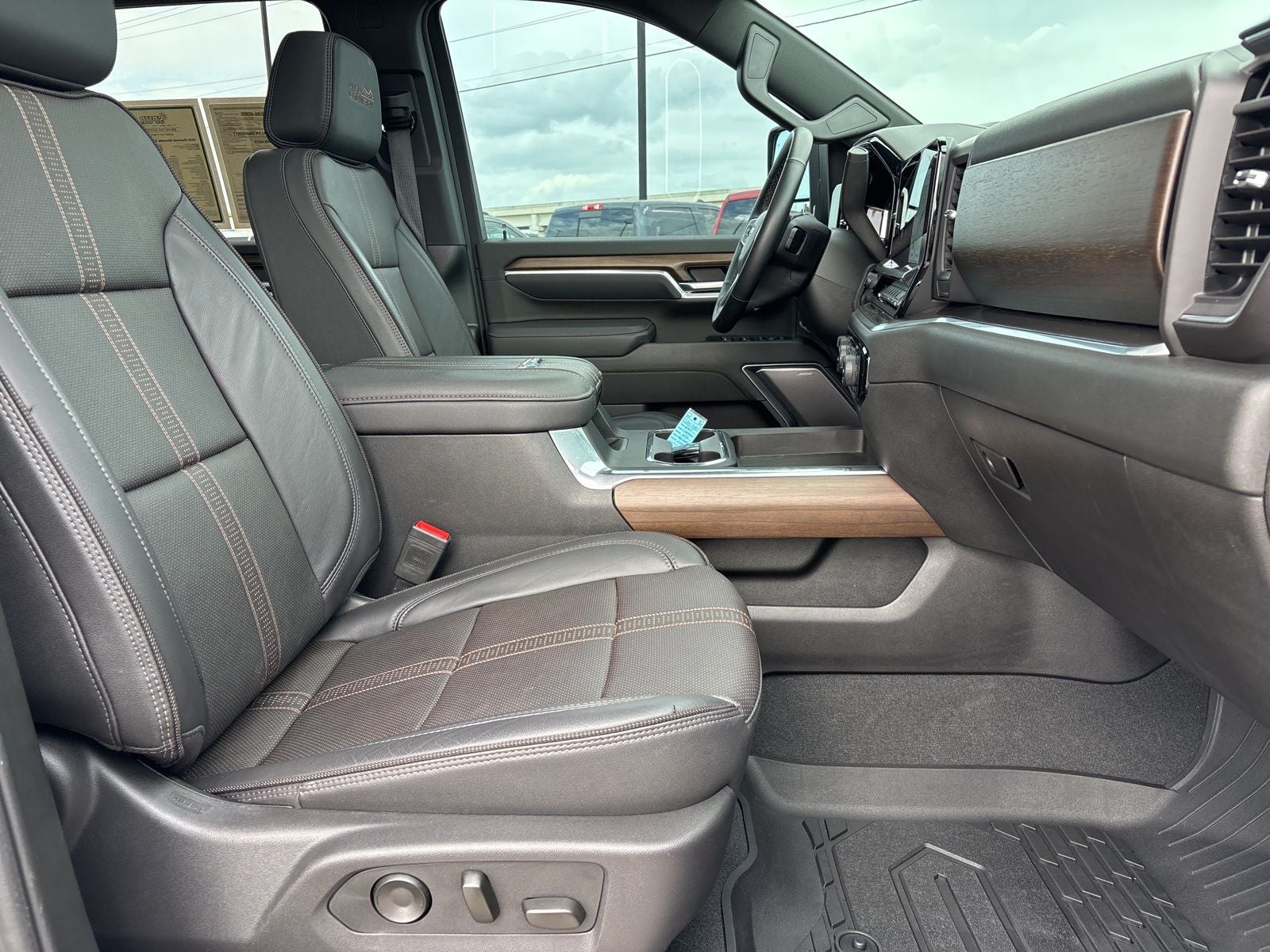 2025 Chevrolet Silverado 2500HD 4WD Crew Cab Standard Bed High Country