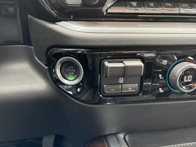 2025 Chevrolet Silverado 2500HD 4WD Crew Cab Standard Bed High Country