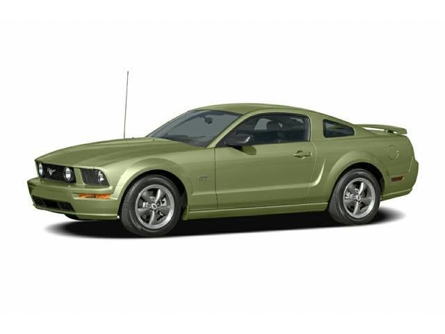 2005 Ford Mustang GT Deluxe