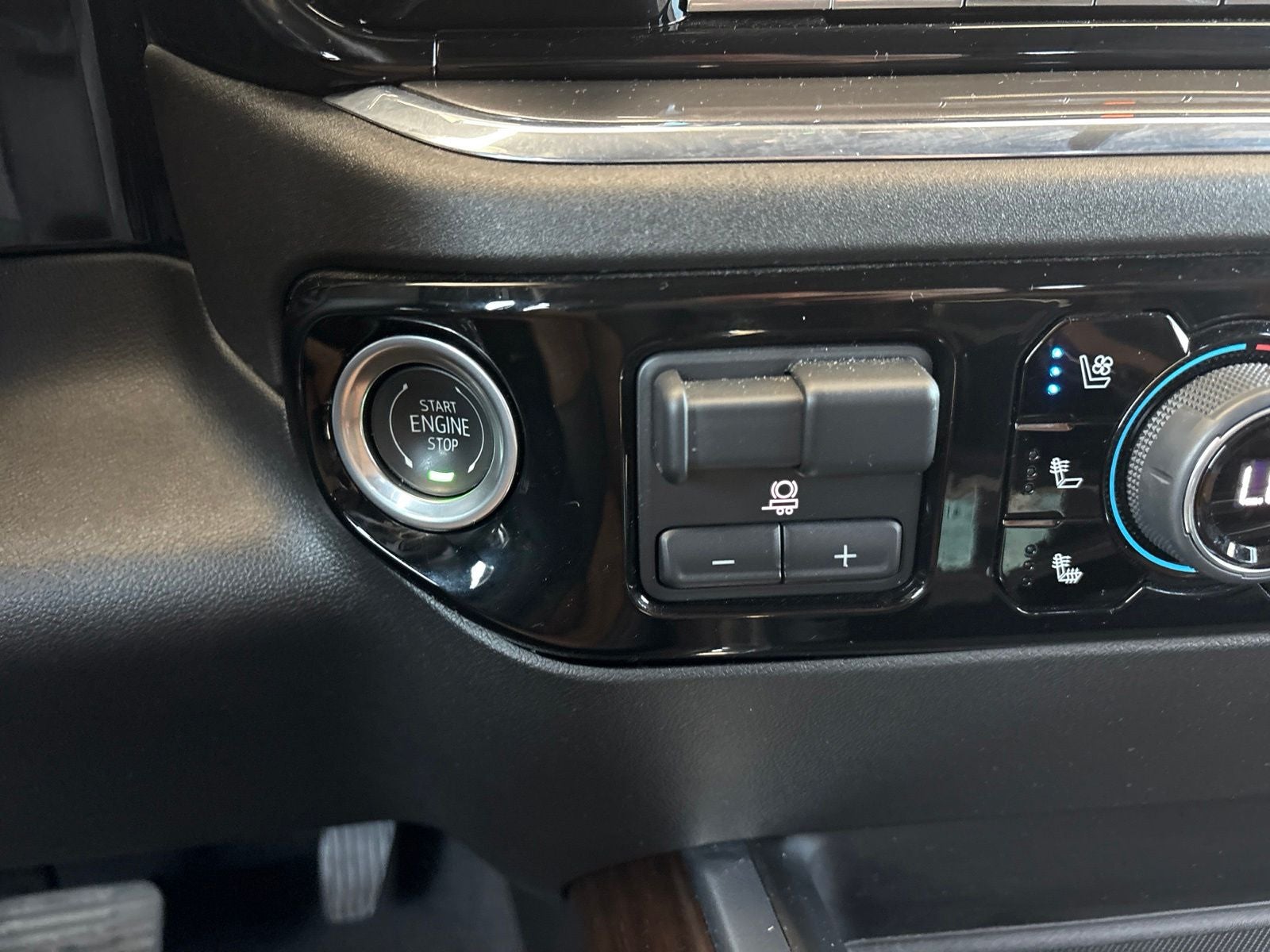 2024 Chevrolet Silverado 2500HD 4WD Crew Cab Standard Bed High Country