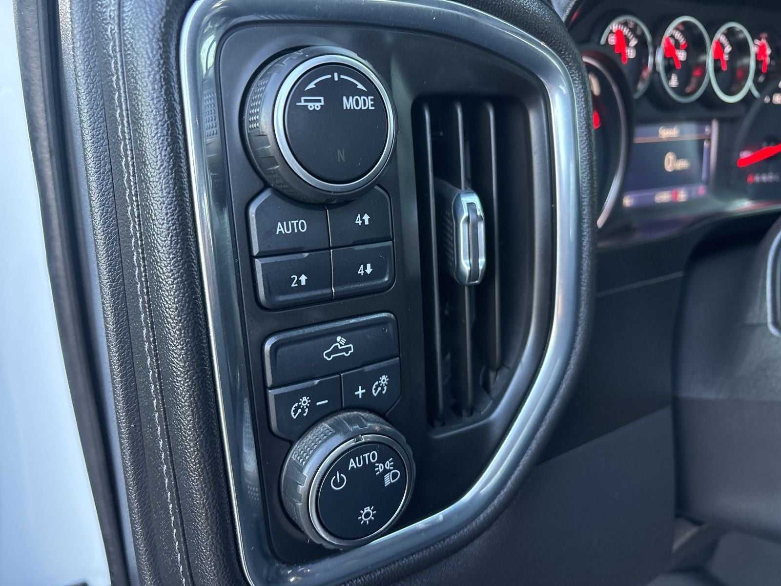 2021 Chevrolet Silverado 1500 4WD Crew Cab Short Bed LT