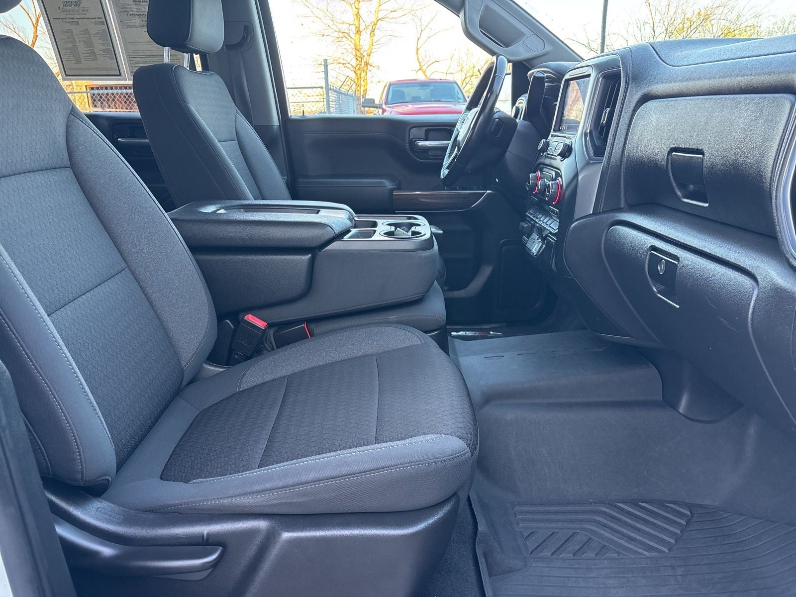 2021 Chevrolet Silverado 1500 4WD Crew Cab Short Bed LT