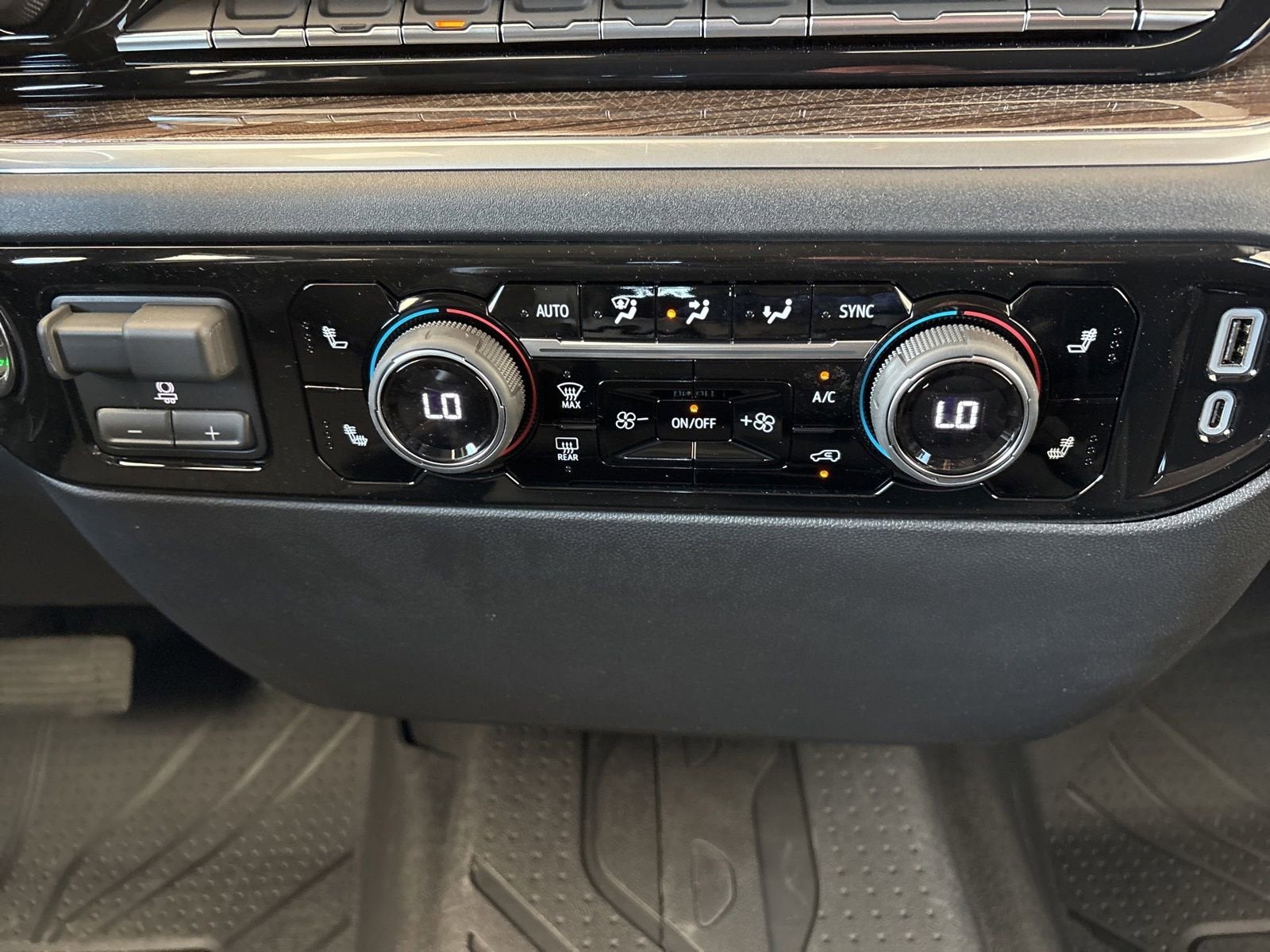 2026 Chevrolet Silverado 1500 RST - Photo 21