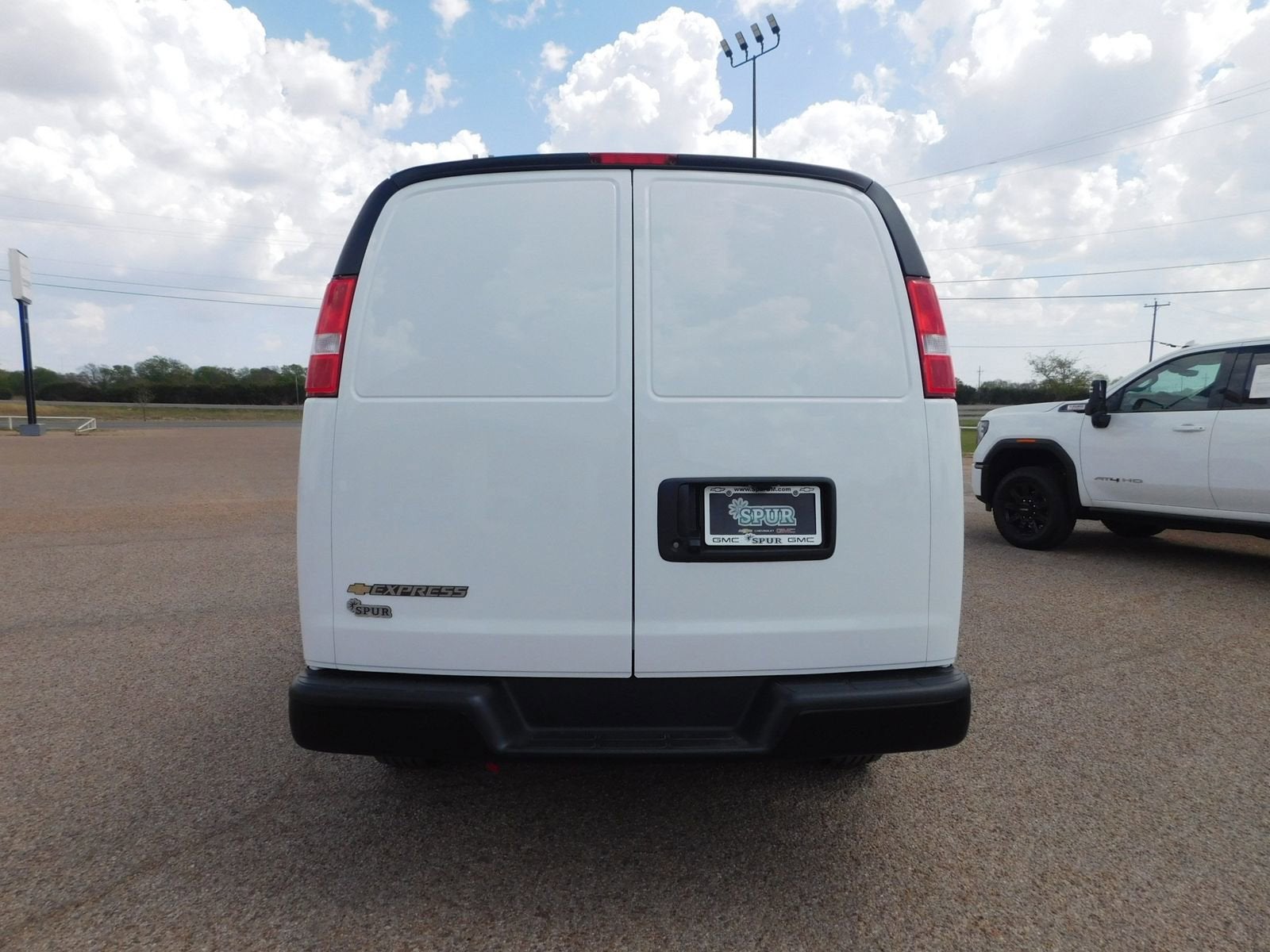 2024 Chevrolet Express Cargo 2500 WT