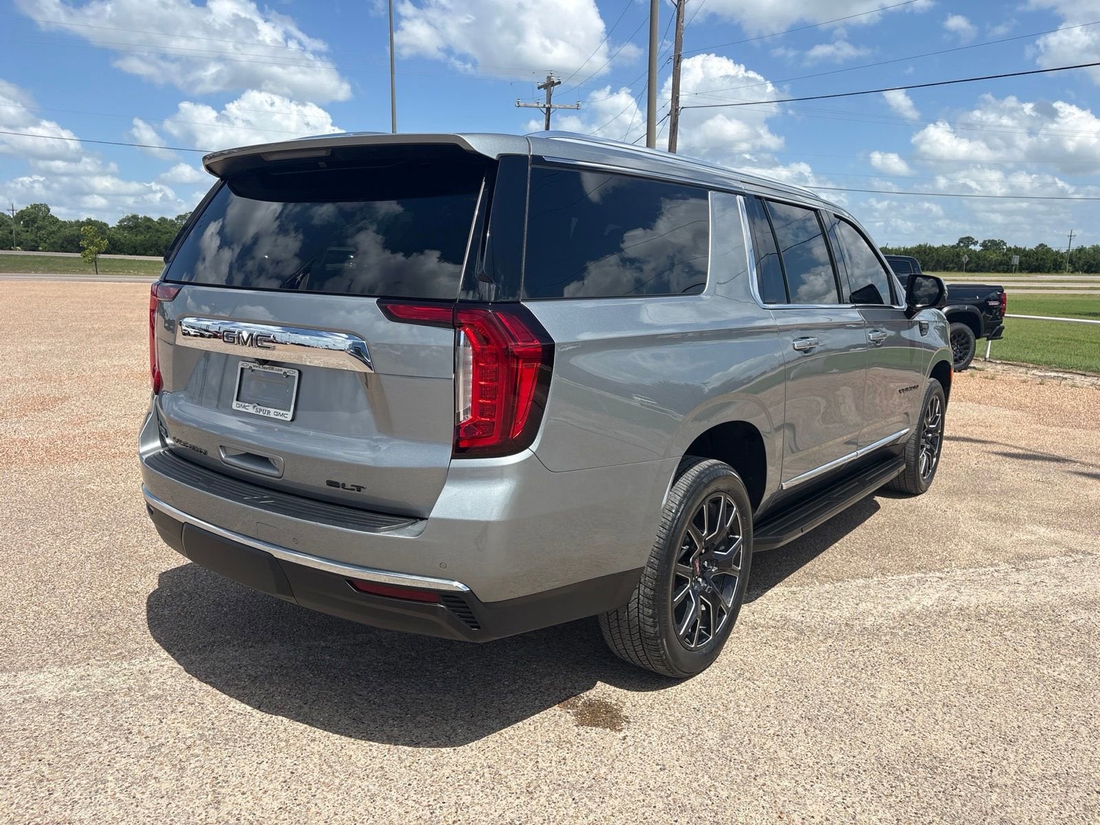 2024 GMC Yukon XL SLT