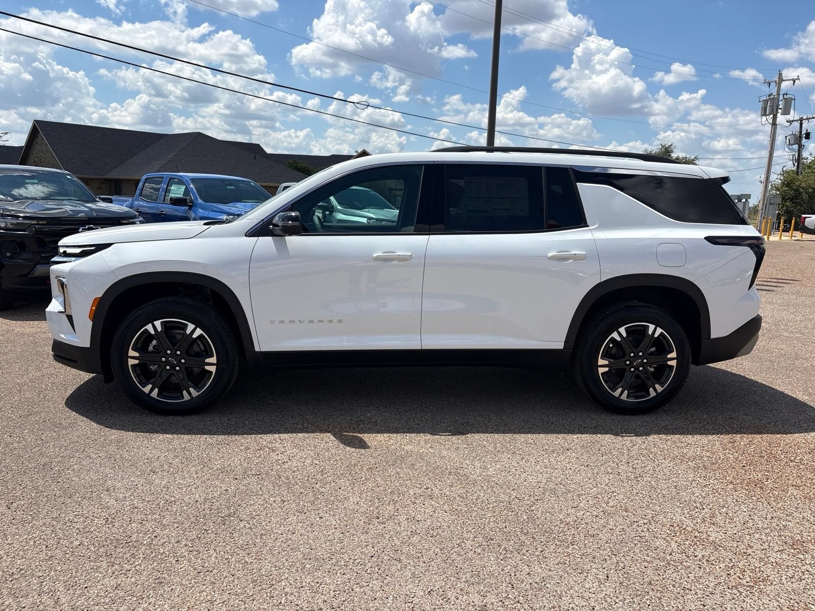 2027 Chevrolet Traverse LT