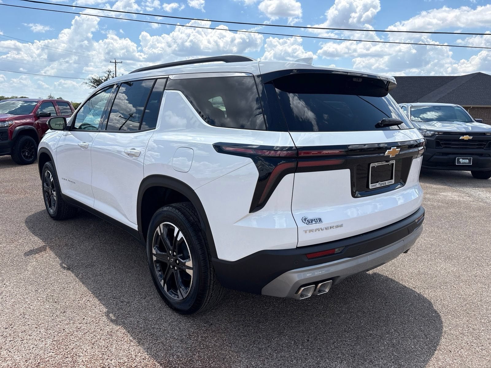 2027 Chevrolet Traverse LT
