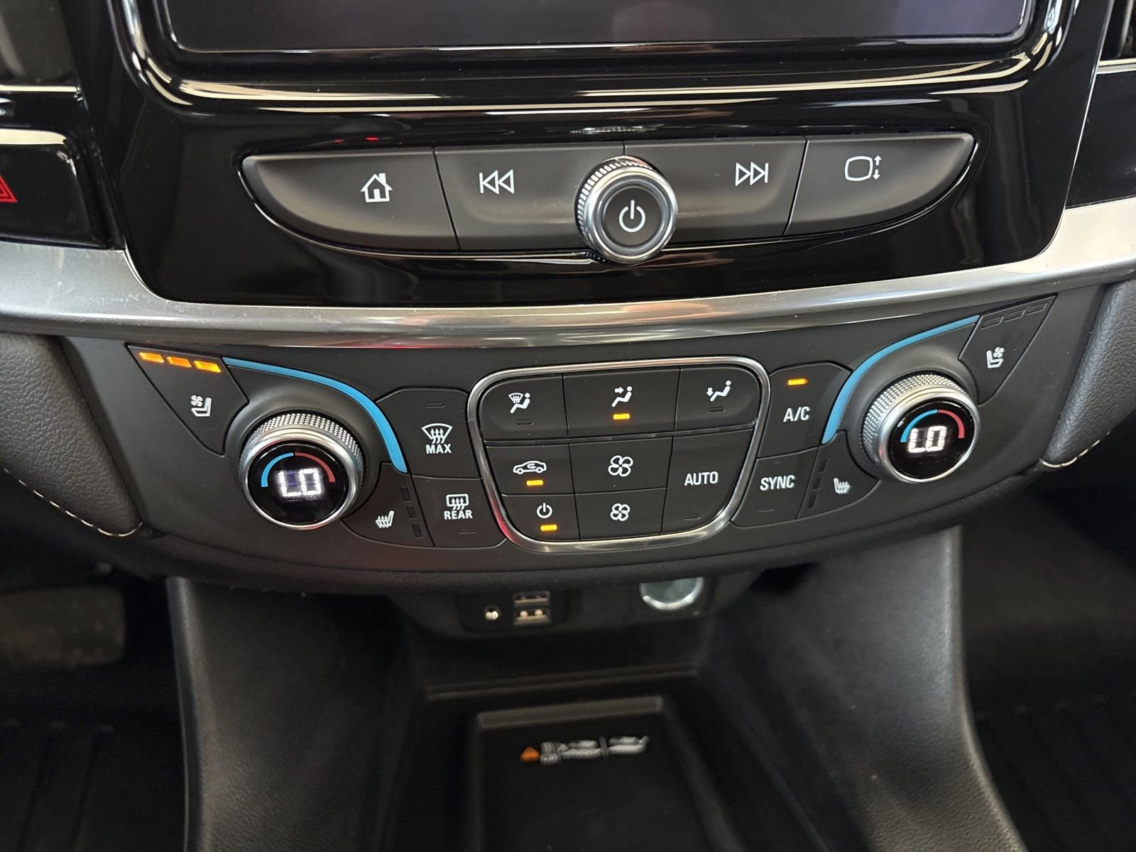 2022 Chevrolet Traverse Premier
