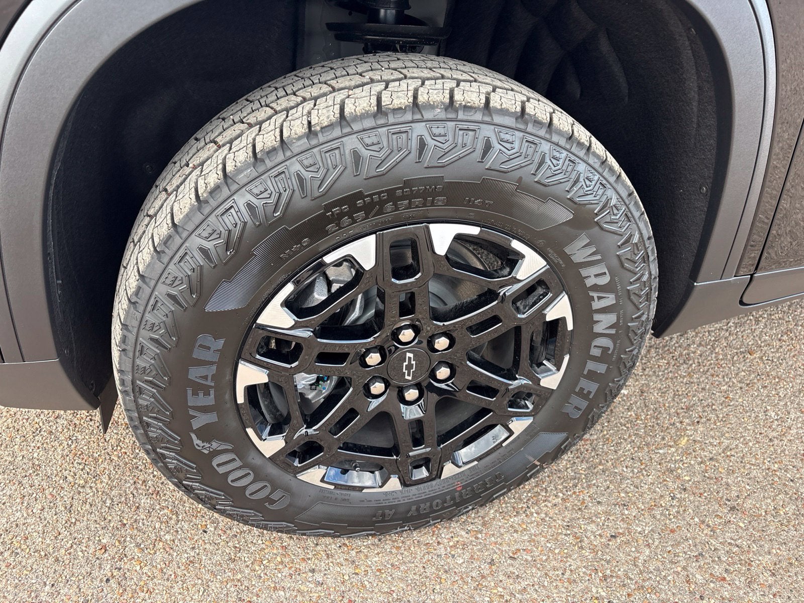 2027 Chevrolet Traverse Z71 - Photo 38