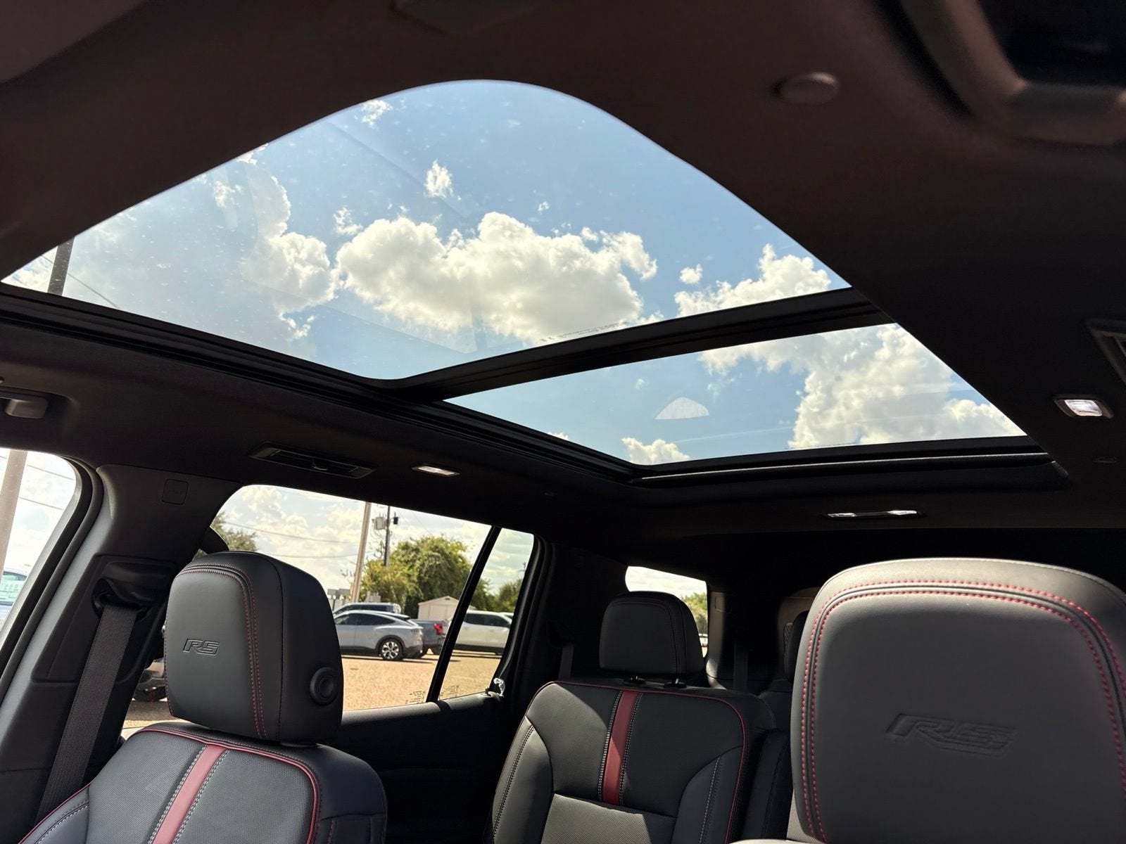 2027 Chevrolet Traverse RS