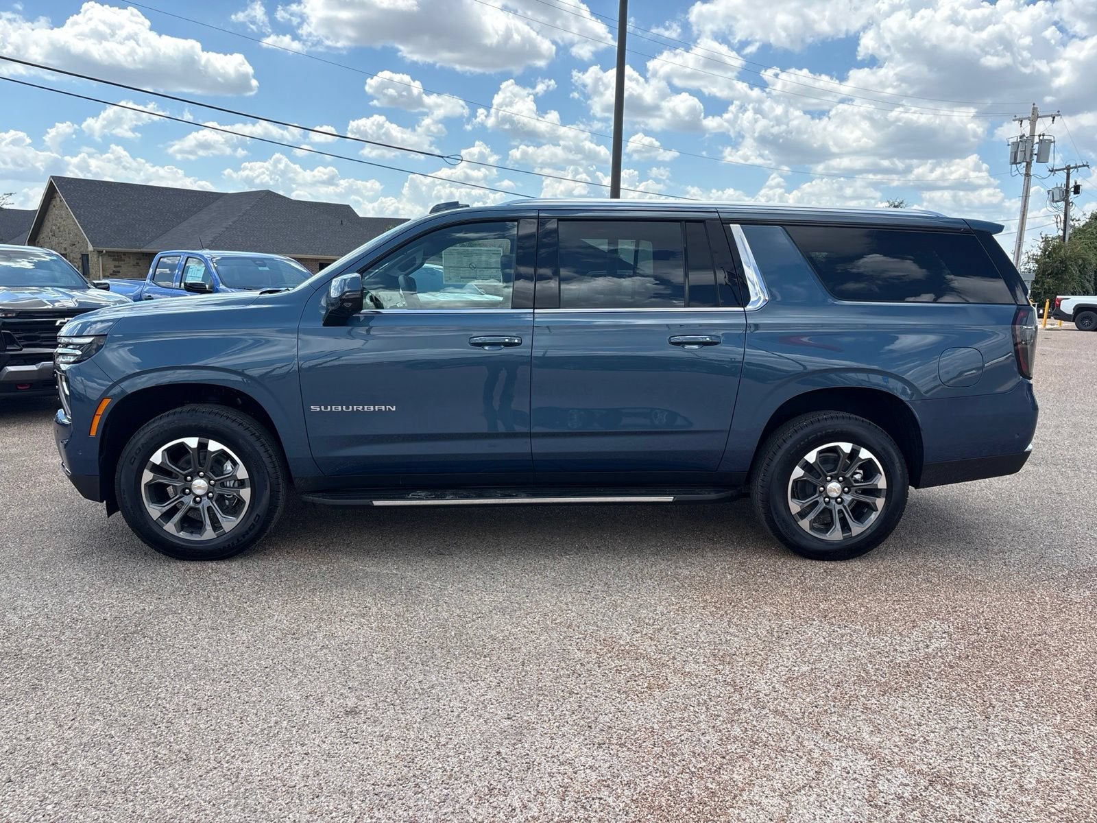 2026 Chevrolet Suburban LT