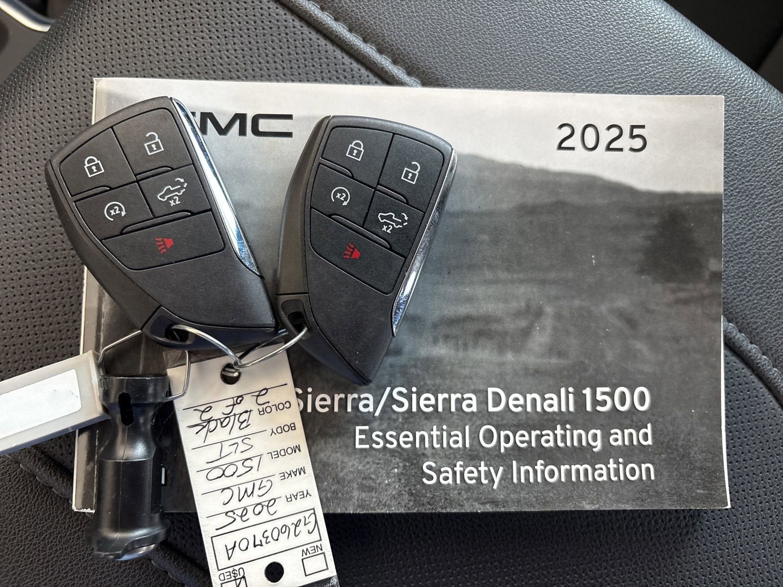 2025 GMC Sierra 1500 SLT