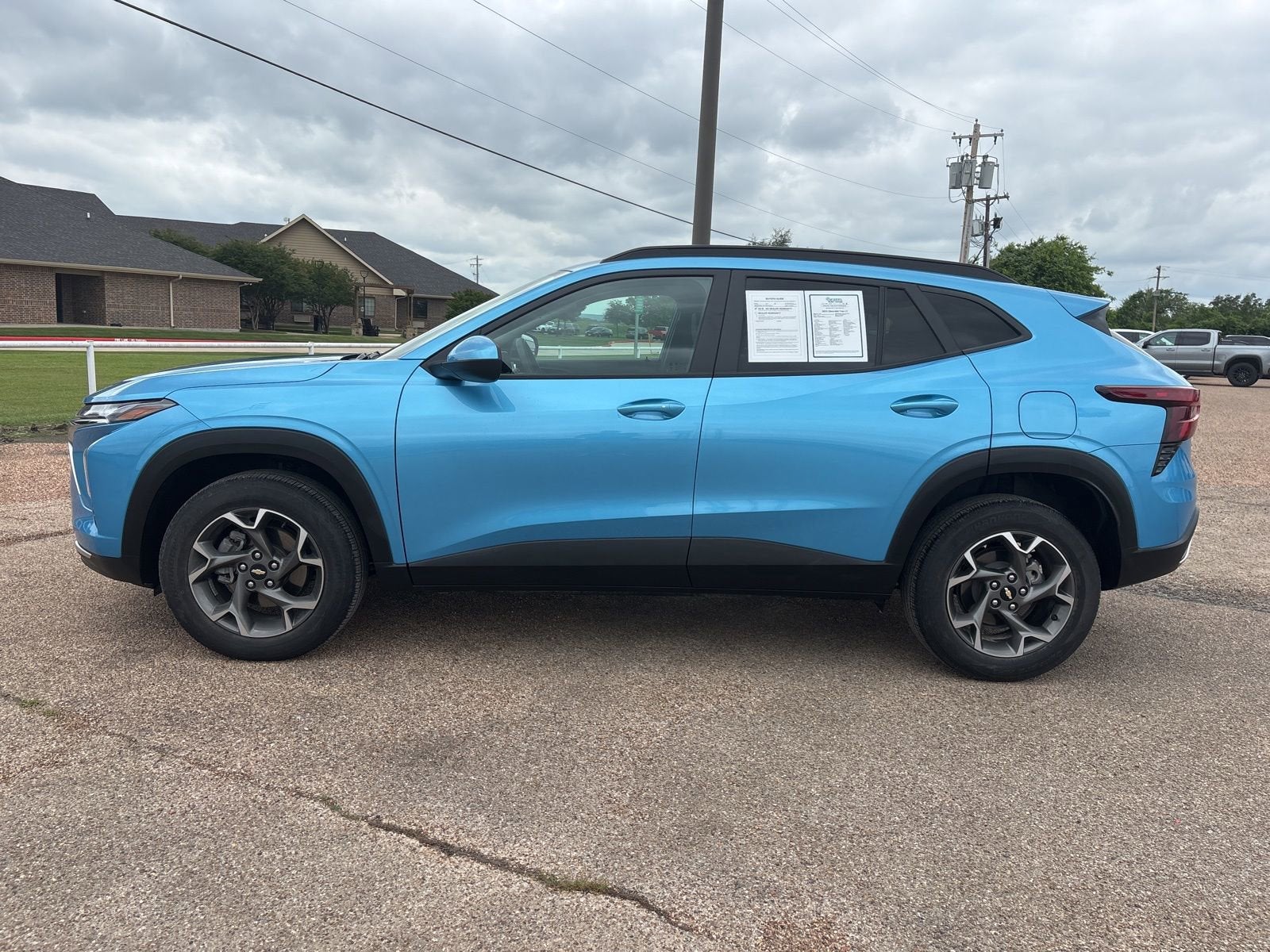 2025 Chevrolet Trax LT