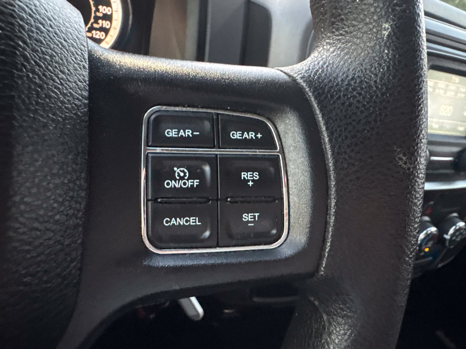 2017 RAM 1500 Express Crew Cab 4x2 5'7" Box